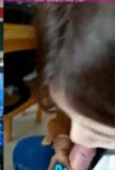 คลิปหลุด ฉาวในห้องสอบ ให้นักเรียนอมควยใต้โต๊ะในห้องสอบหลังห้องเรียน เสียวก็เสียวxxxแต่ก็กลัวเด็กเห็น
